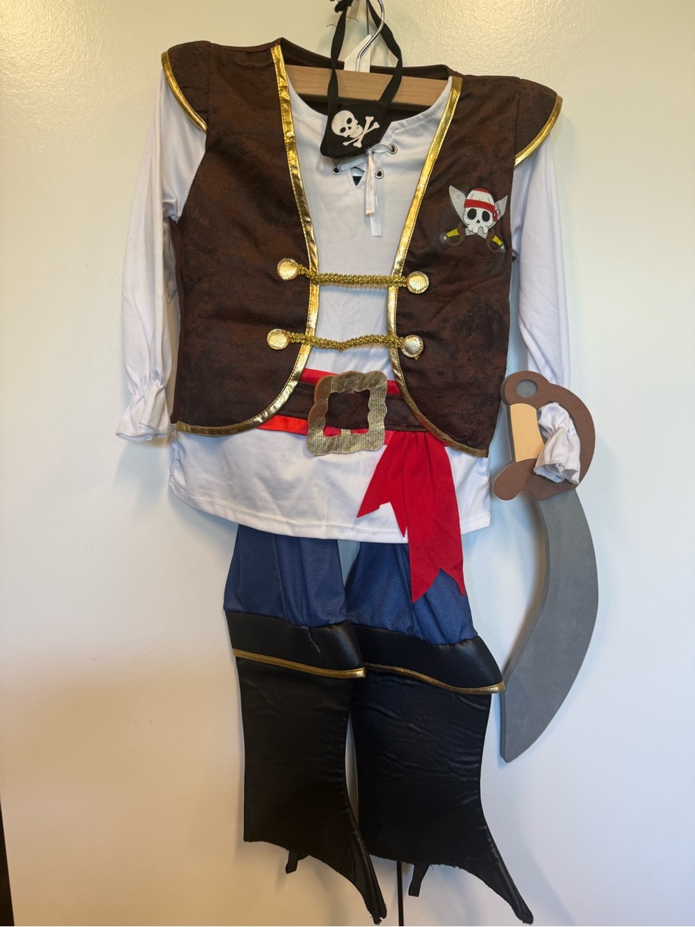 Deluxe Pirate Costume with accessories - family costume available